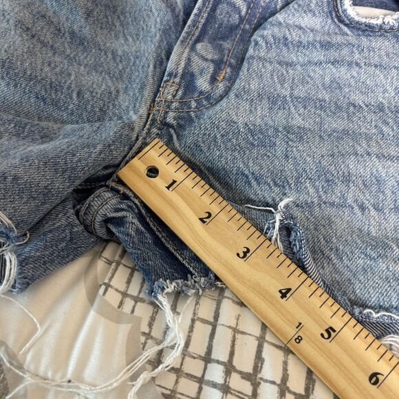 We The Free Shorts Womens 26 Jean Denim Cut Off Distressed Boho Festival Raw Hem - Picture 8 of 10